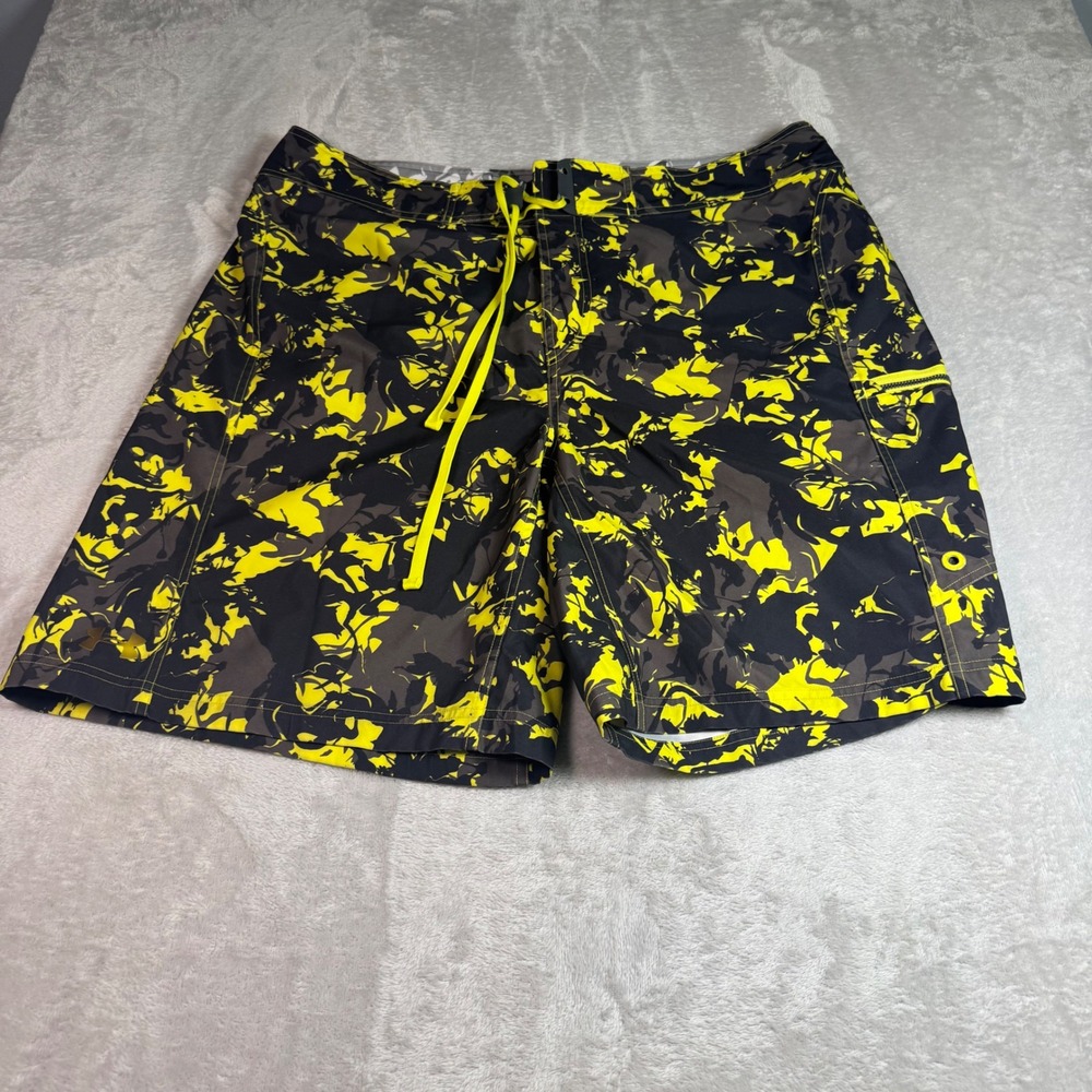 Under Armour Mens Size 42 Board Shorts Swim Trunks Camo Black Yellow